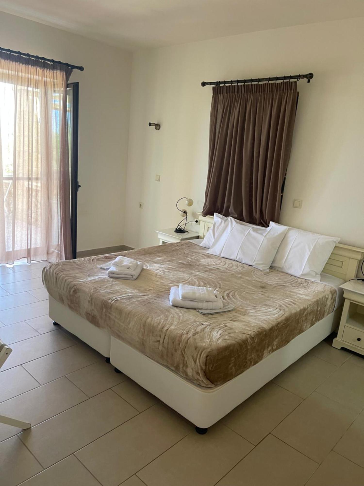 Kolokotronis Hotel & Spa Sztúpa Kültér fotó